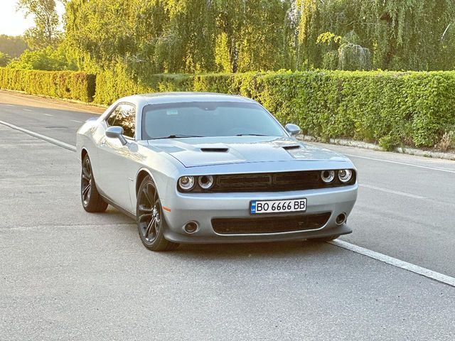 Dodge Challenger - фото 4