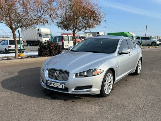 Jaguar XF - фото 1