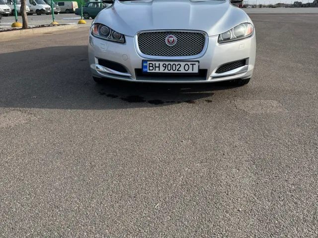 Jaguar XF - фото 3