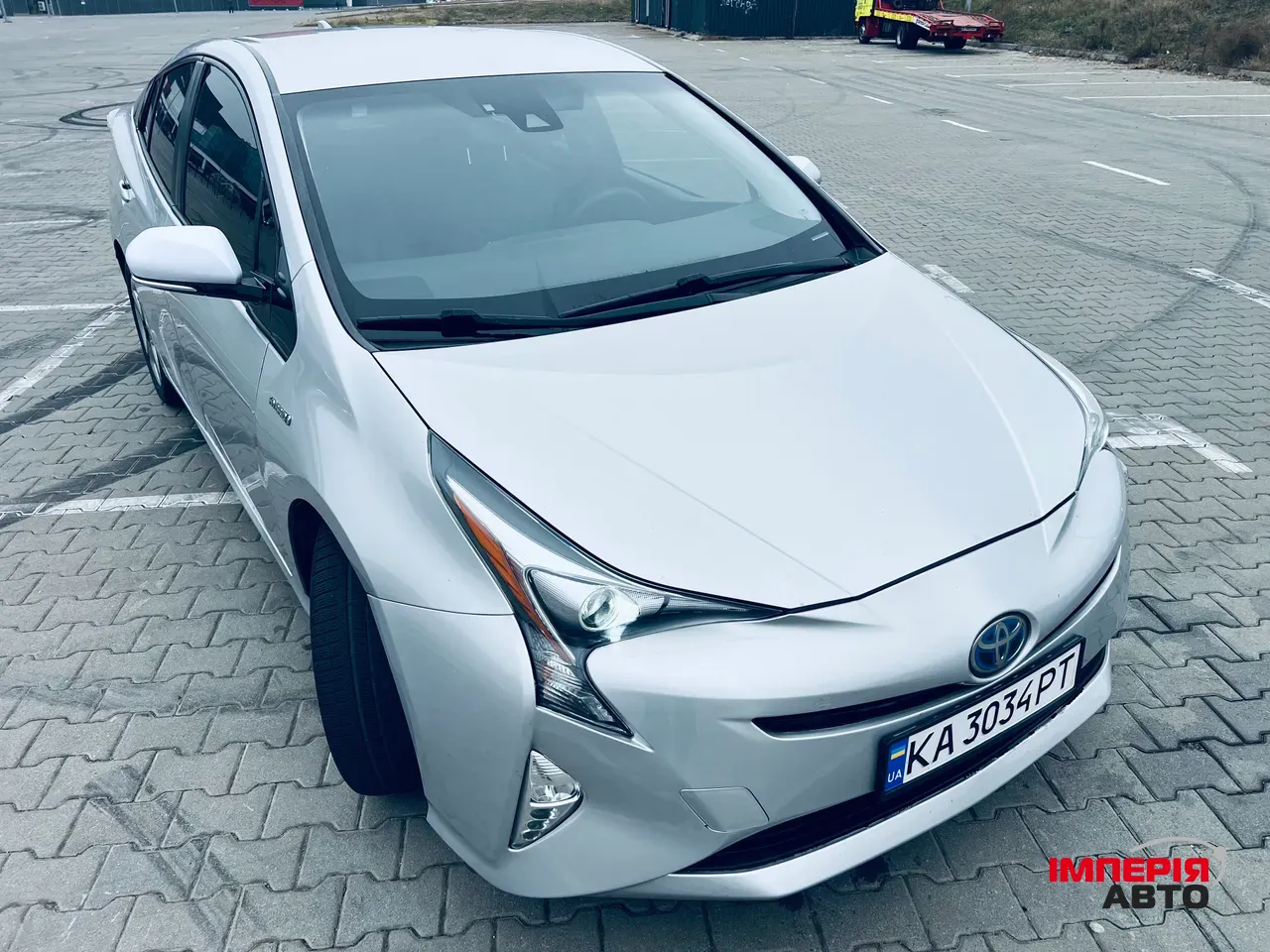 Toyota Prius - фото 1