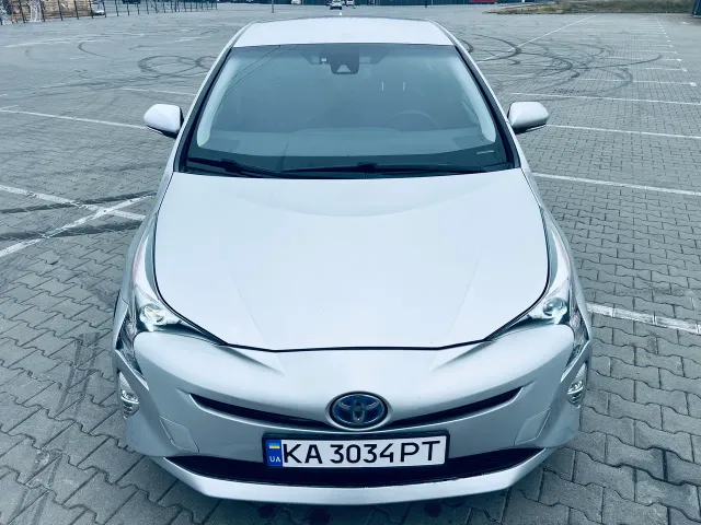 Toyota Prius - фото 3
