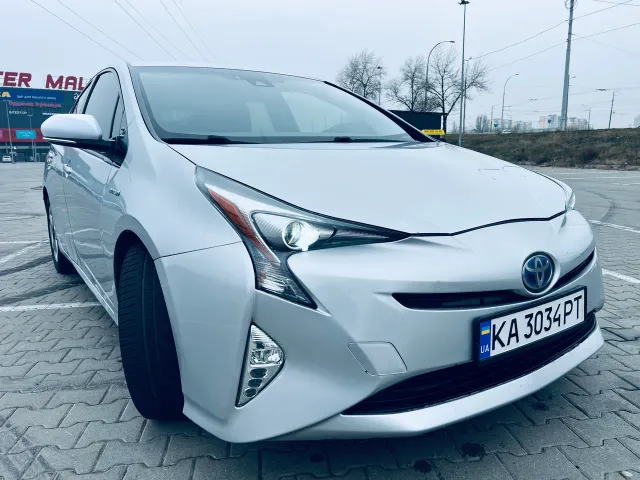 Toyota Prius - фото 2