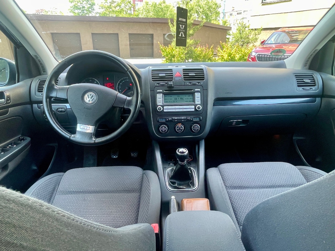 Volkswagen Golf - фото 12