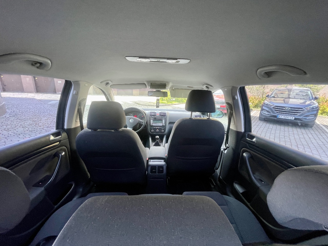 Volkswagen Golf - фото 9