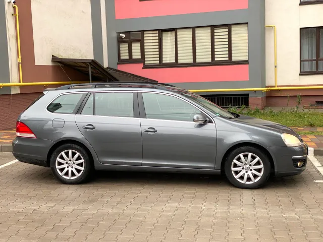 Volkswagen Golf - фото 3