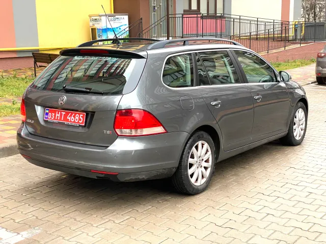 Volkswagen Golf - фото 4