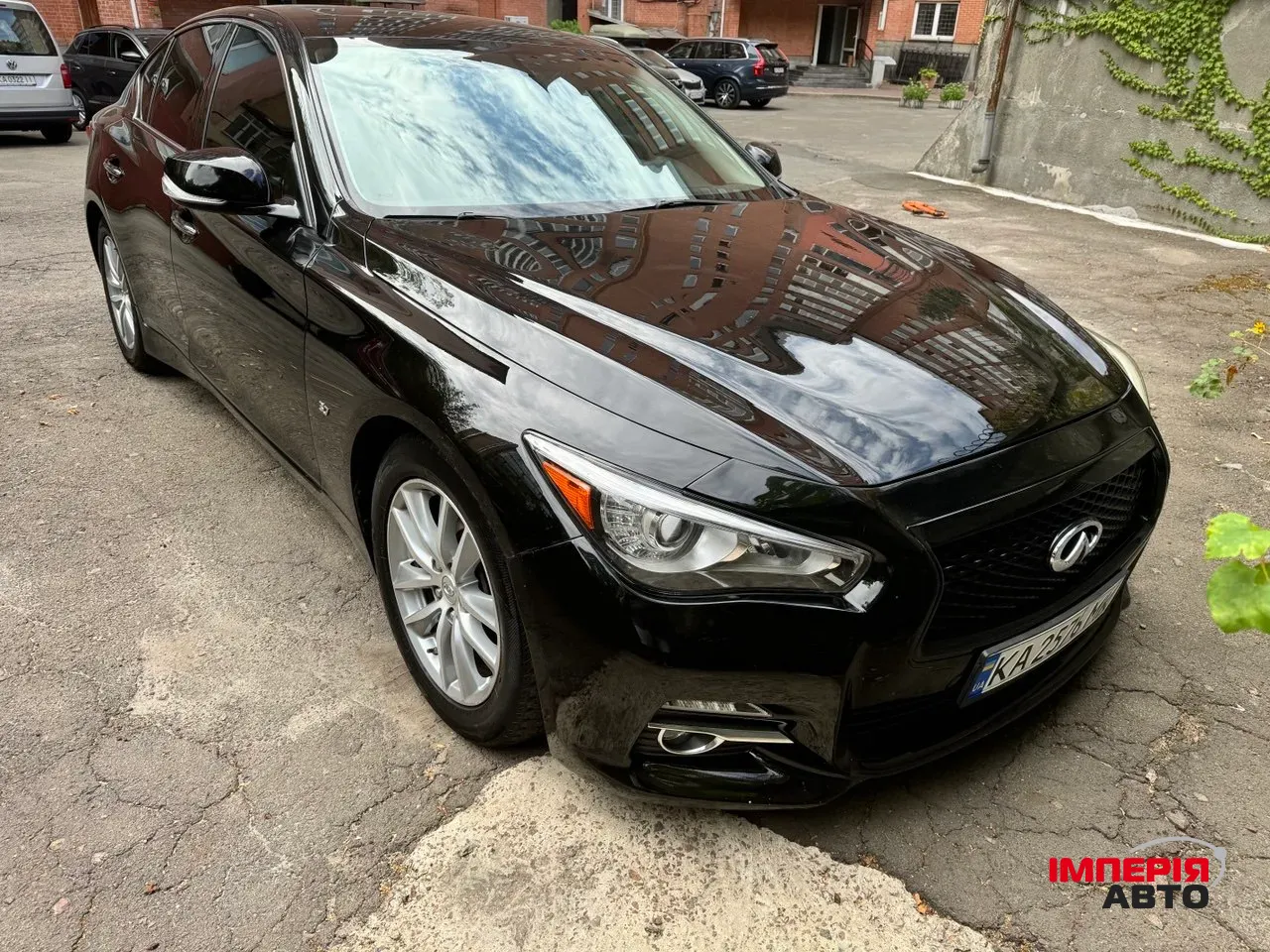 Infiniti Q50 - фото 1