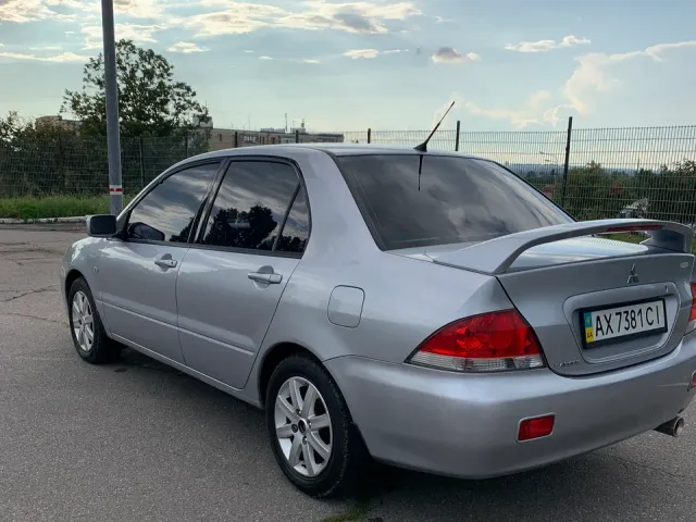 Mitsubishi Lancer - фото 5