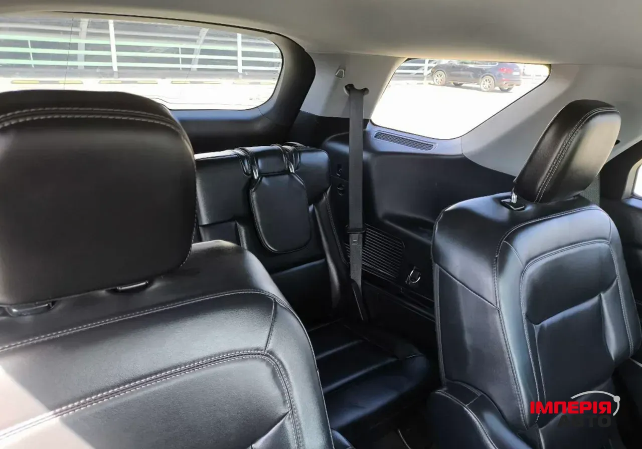 Ford Explorer - фото 19