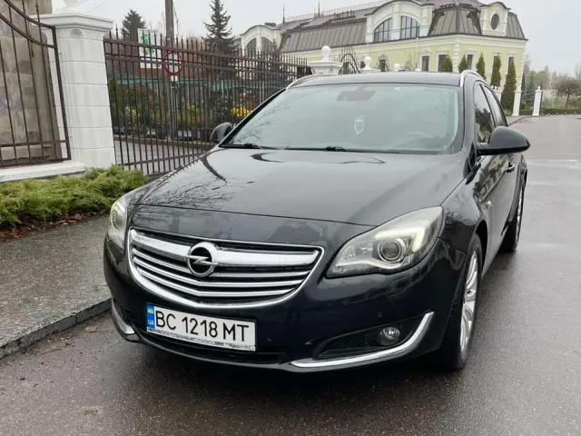 Opel Insignia - фото 1