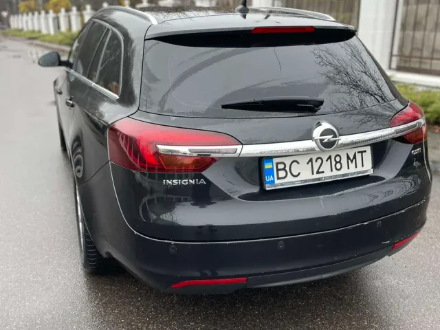 Opel Insignia - фото 3