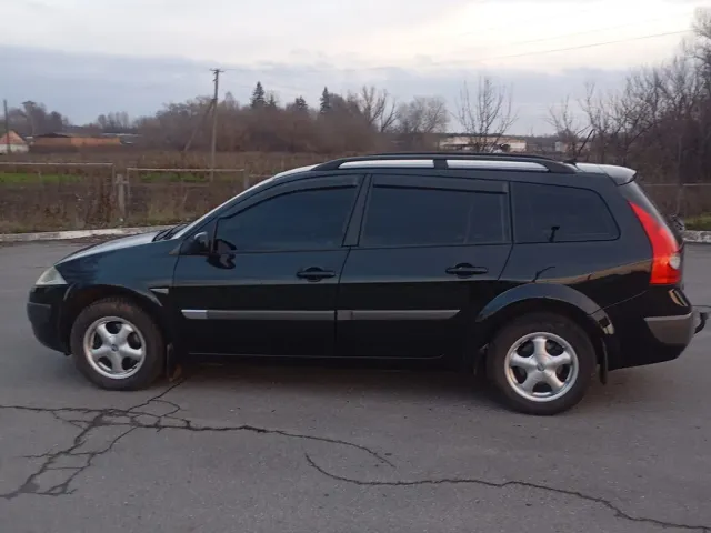 Renault Megane - фото 1