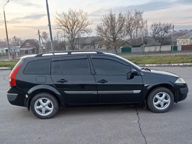 Renault Megane - фото 2