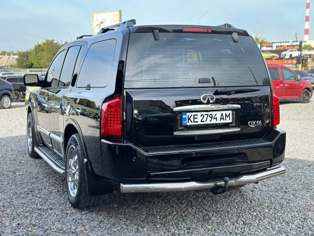 Infiniti QX56 - фото 4