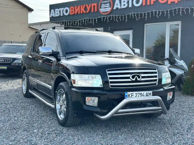 Infiniti QX56 - фото 1