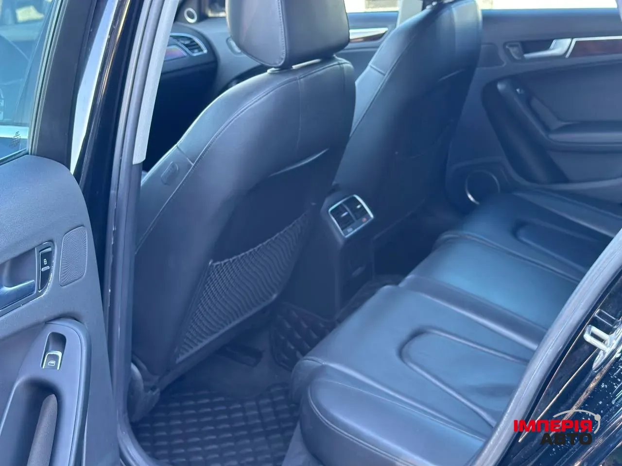 Audi A4 - фото 4