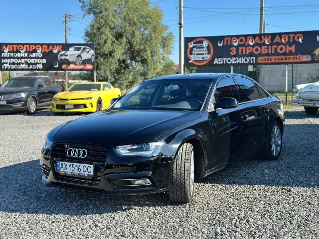 Audi A4 - фото 2