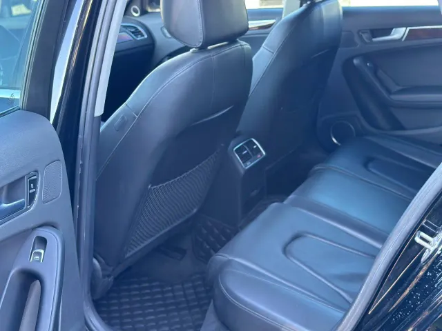 Audi A4 - фото 4
