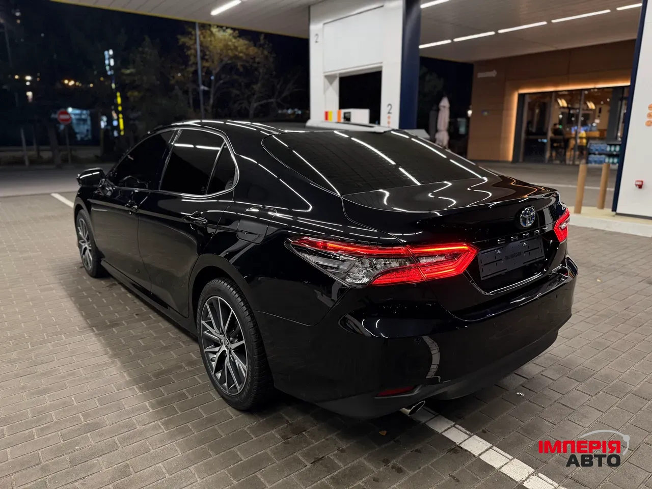 Toyota Camry - фото 8