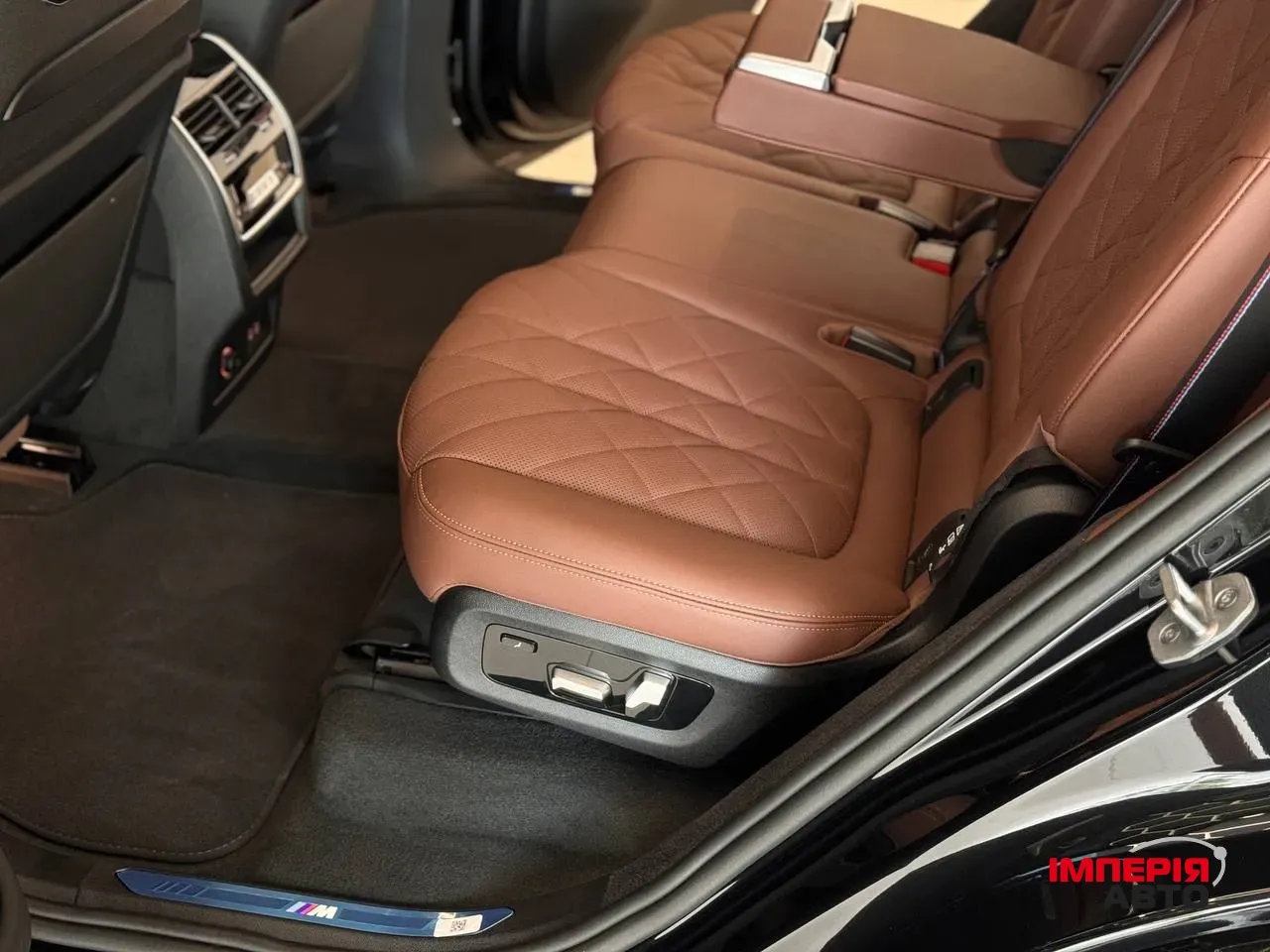 BMW X7 - фото 15