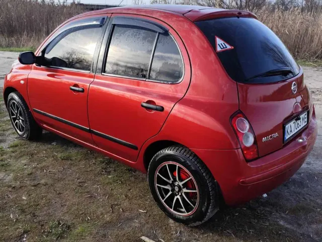 Nissan Micra - фото 4