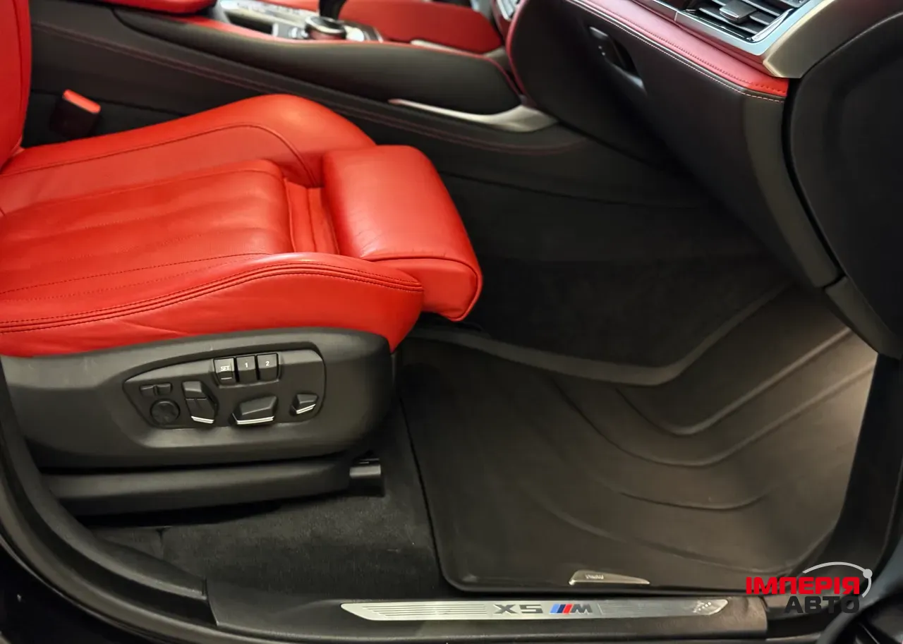 BMW X5 M - фото 17
