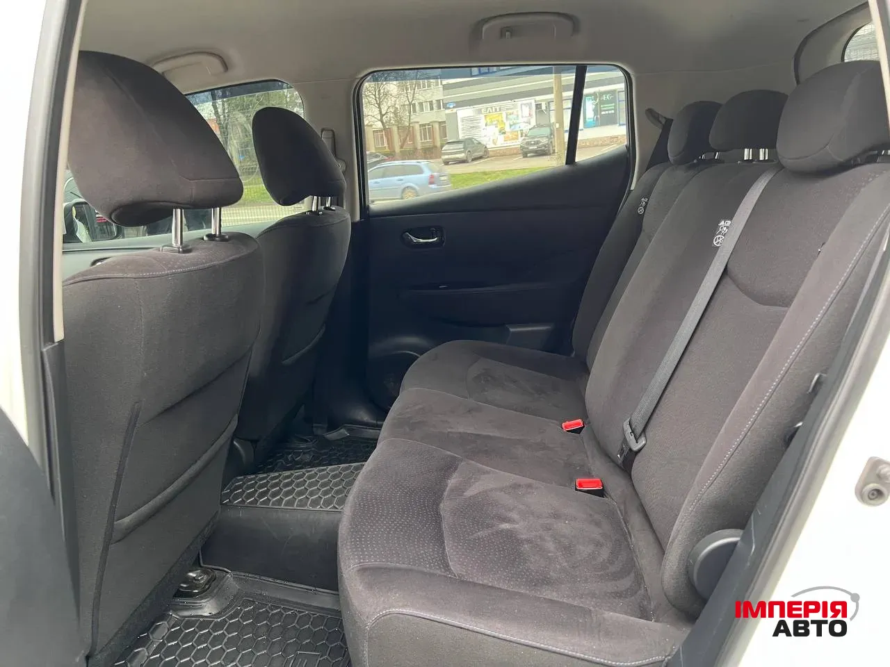 Nissan Leaf - фото 7