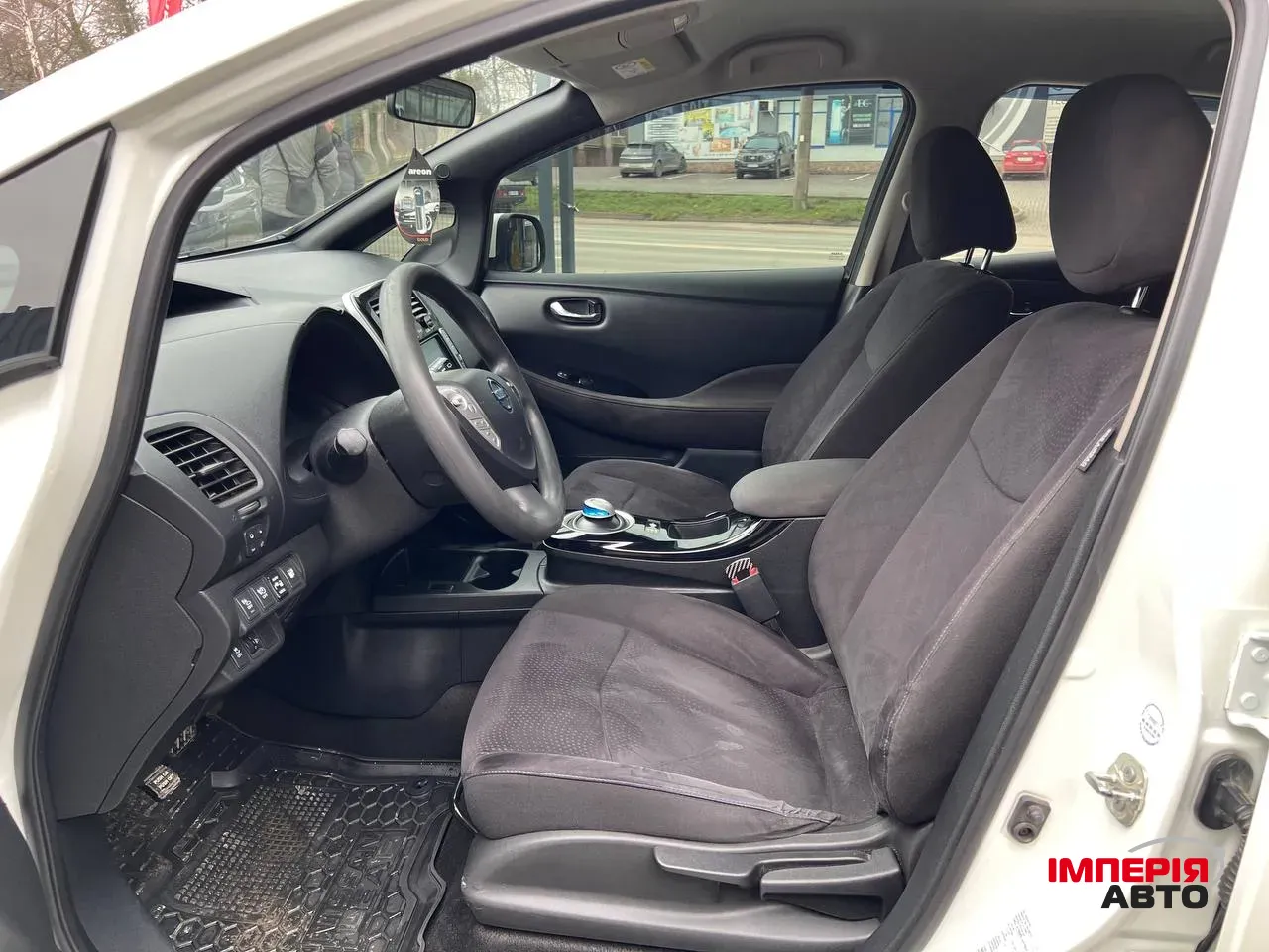 Nissan Leaf - фото 4