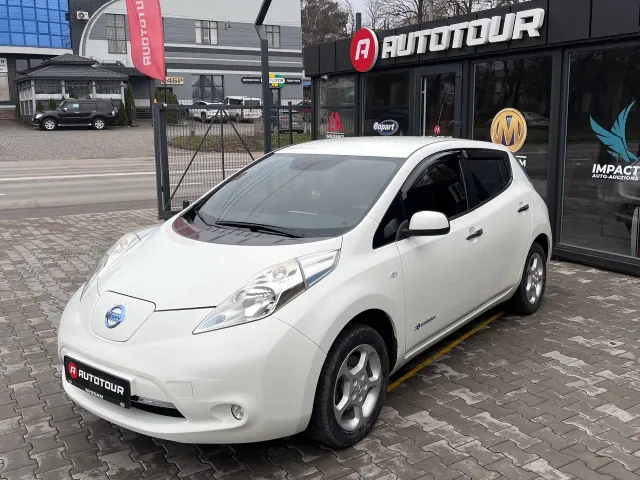 Nissan Leaf - фото 2