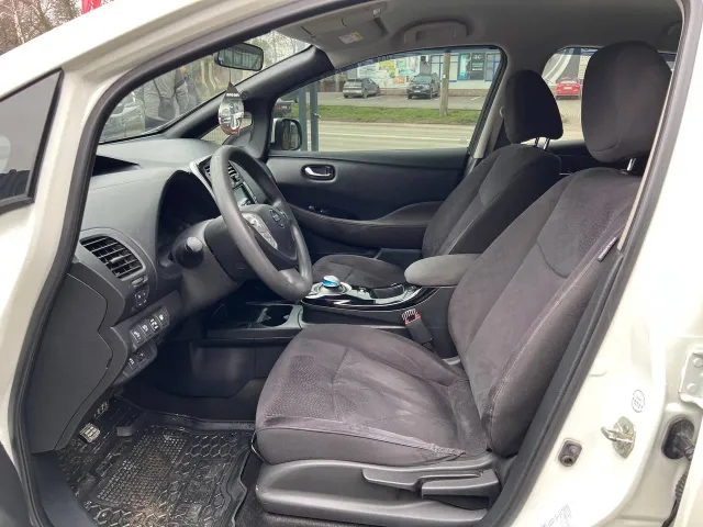 Nissan Leaf - фото 4