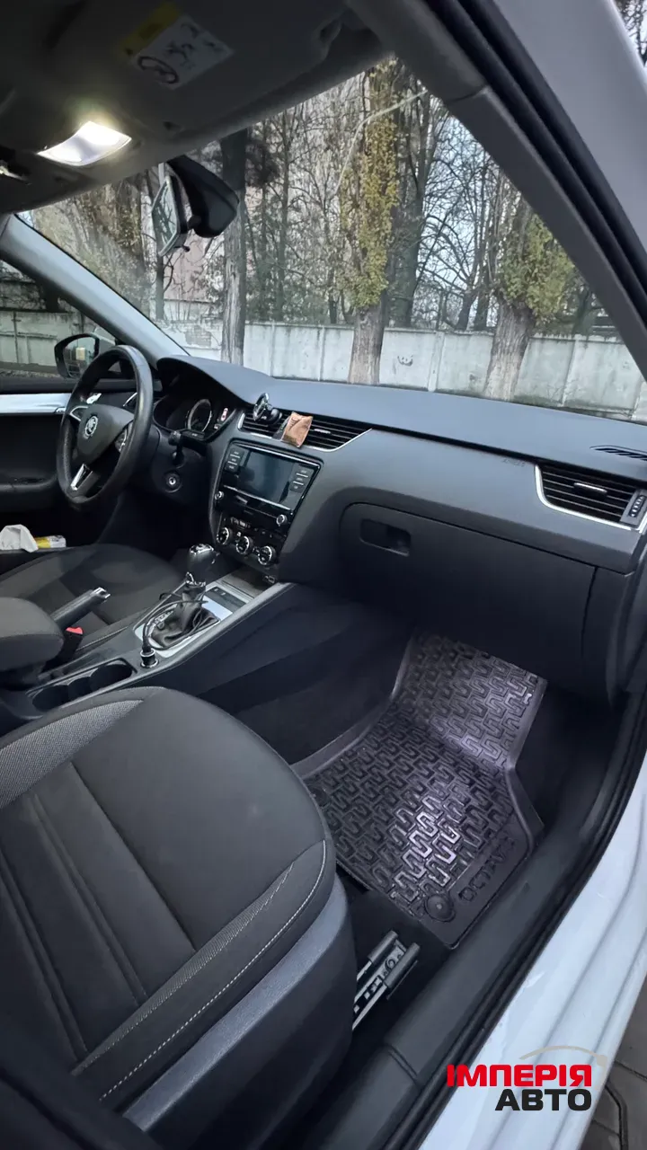 Skoda Octavia - фото 5