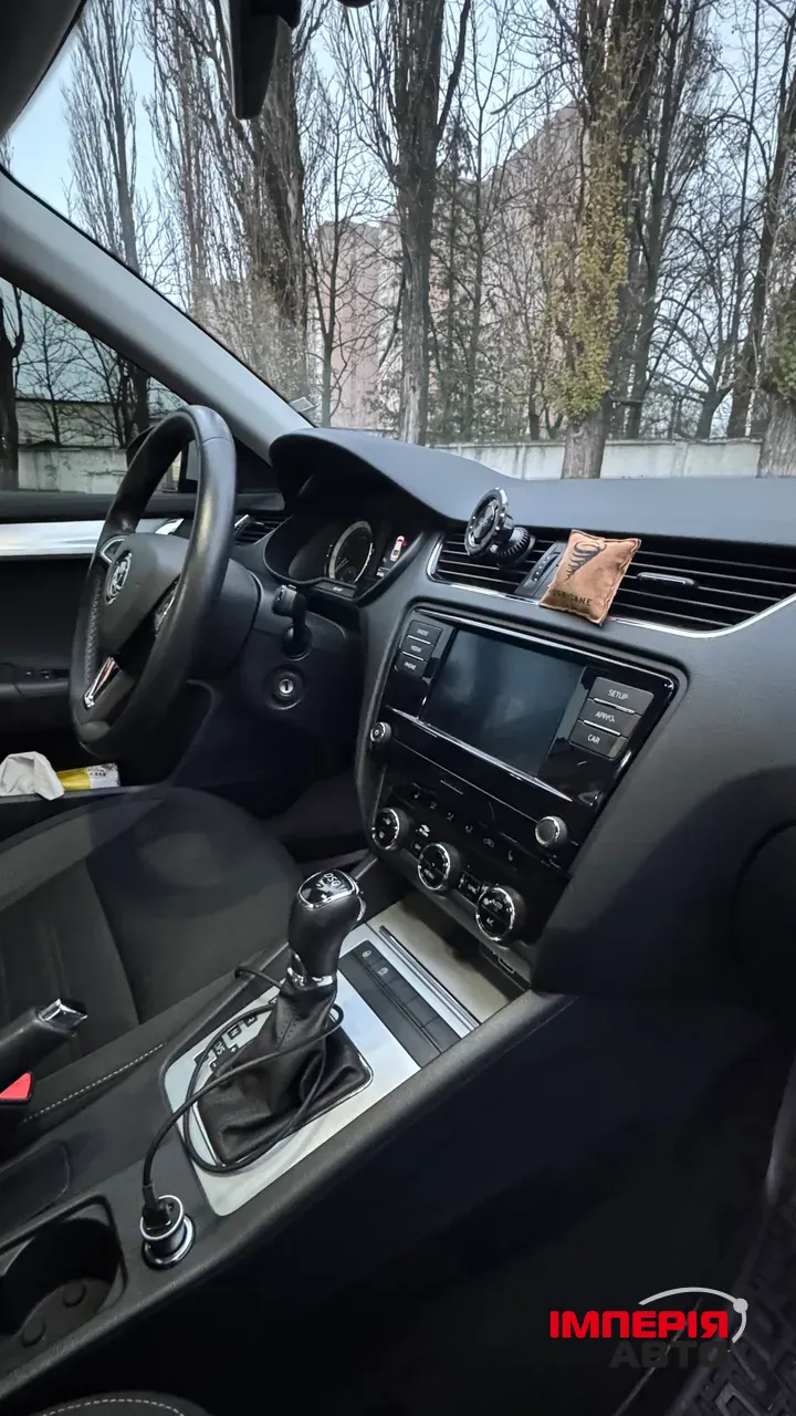 Skoda Octavia - фото 3