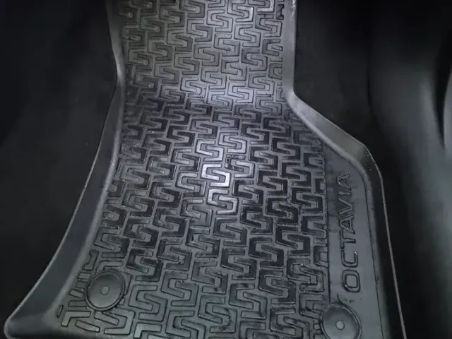 Skoda Octavia - фото 2