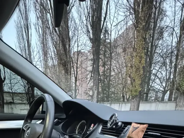 Skoda Octavia - фото 3