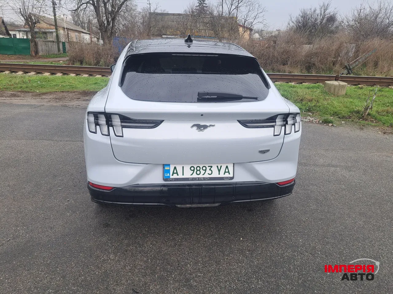 Ford Mustang Mach-E - фото 2