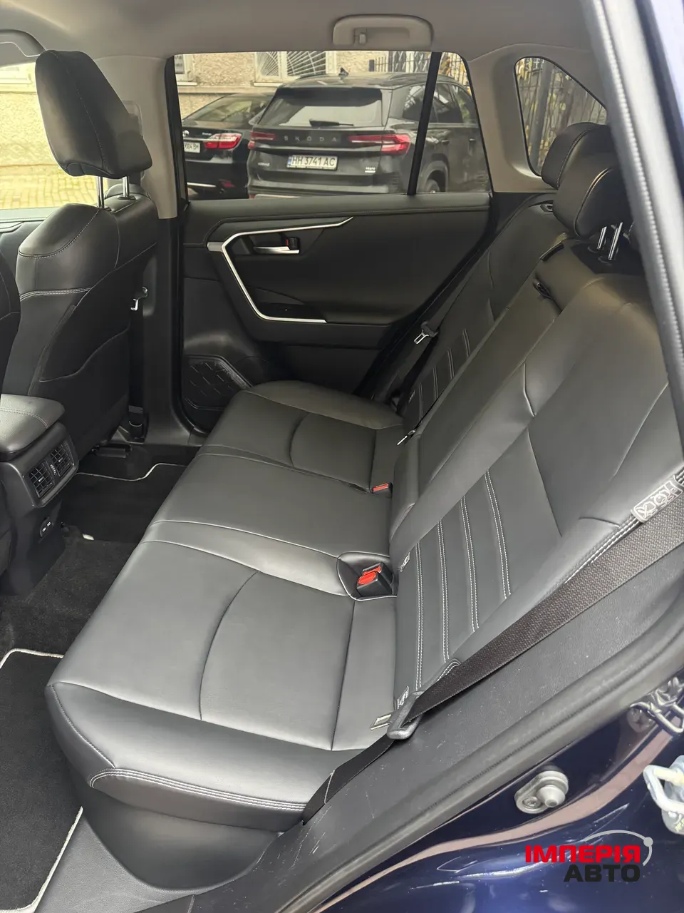 Toyota RAV4 - фото 14