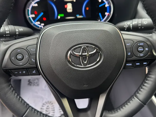 Toyota RAV4 - фото 2