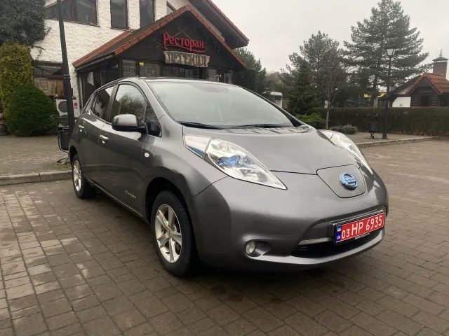 Nissan Leaf - фото 1
