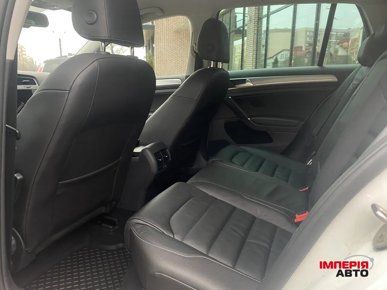 Volkswagen Golf - фото 7