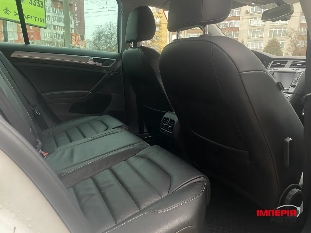 Volkswagen Golf - фото 8