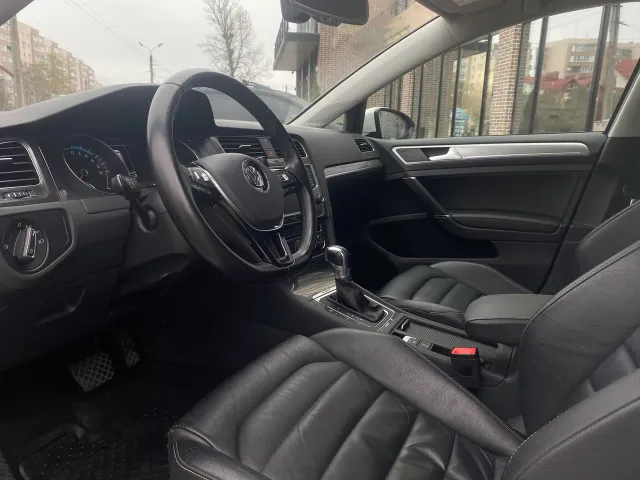 Volkswagen Golf - фото 5