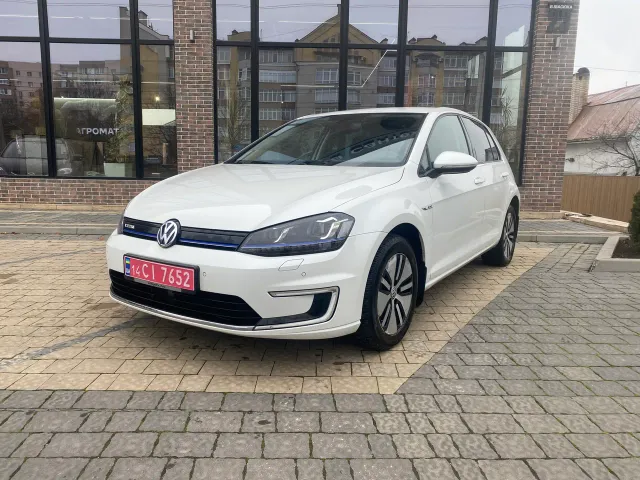 Volkswagen Golf - фото 1