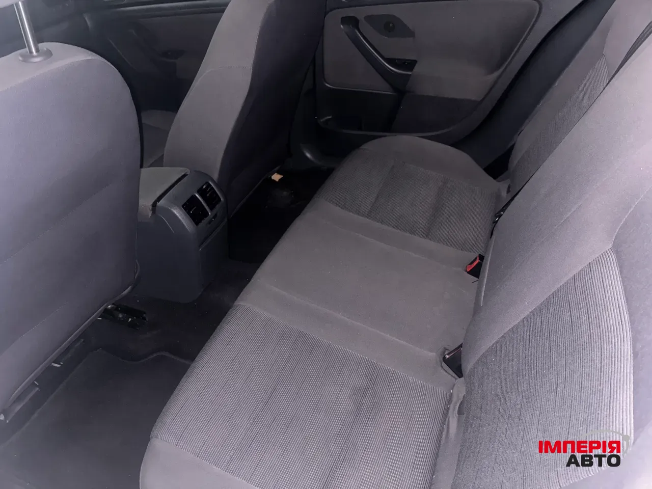 Volkswagen Golf - фото 9