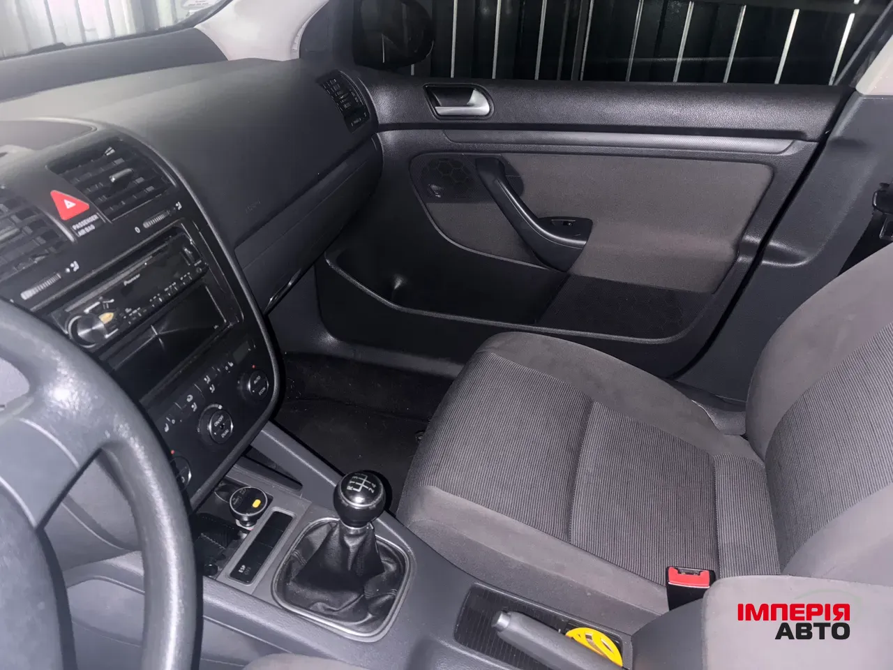 Volkswagen Golf - фото 8