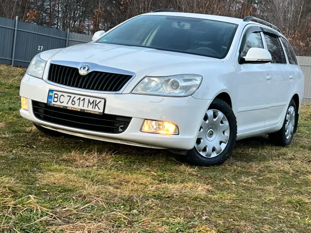Skoda Octavia - фото 2