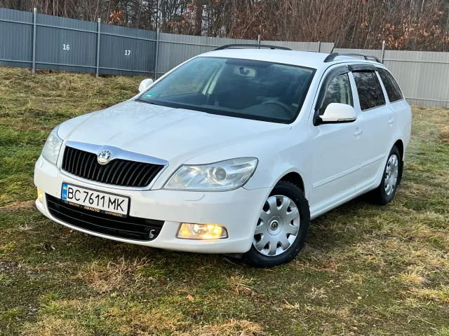 Skoda Octavia - фото 1