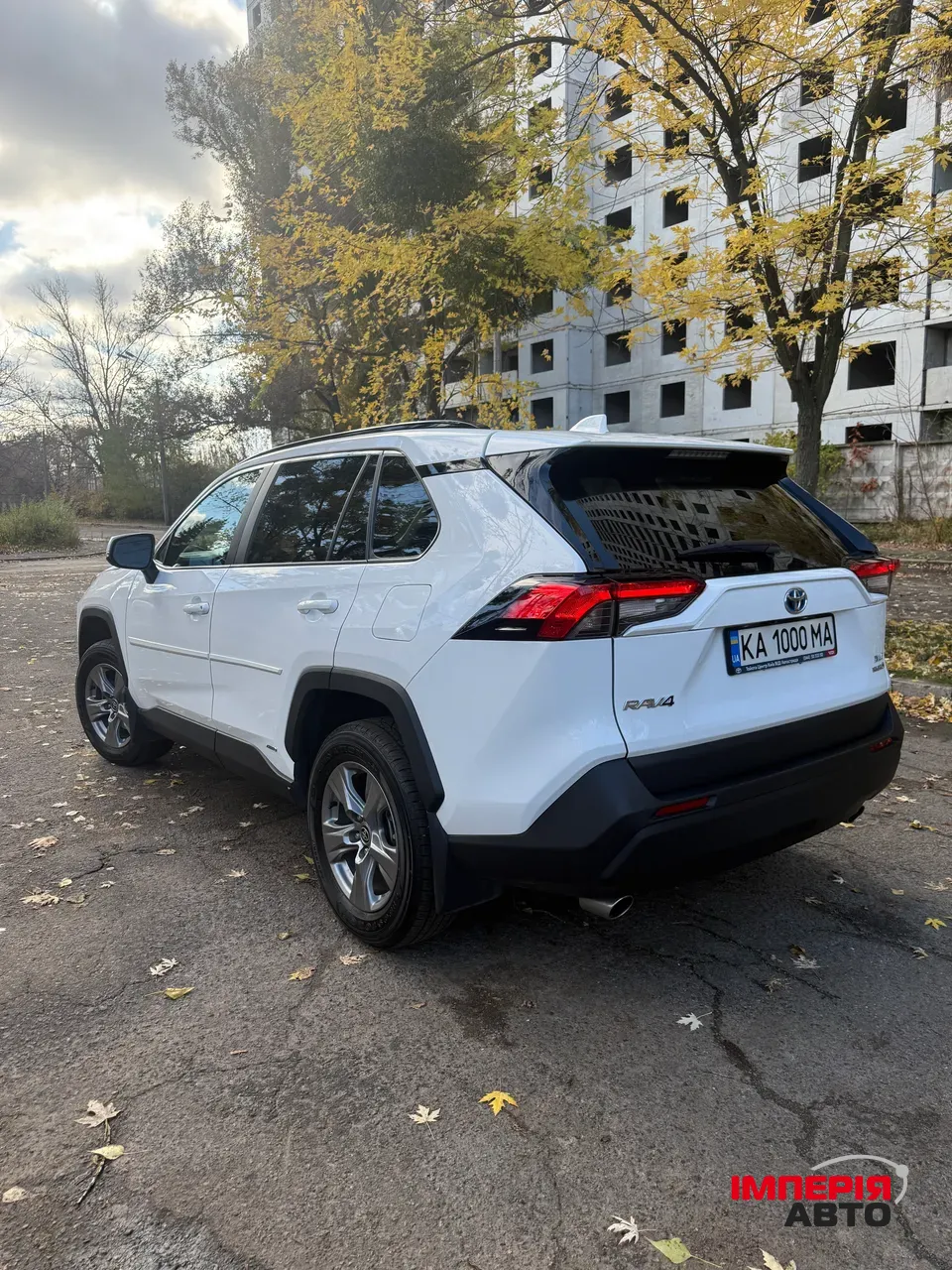 Toyota RAV4 - фото 6