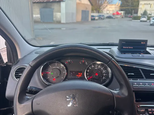 Peugeot 5008 - фото 5