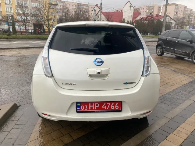 Nissan Leaf - фото 5