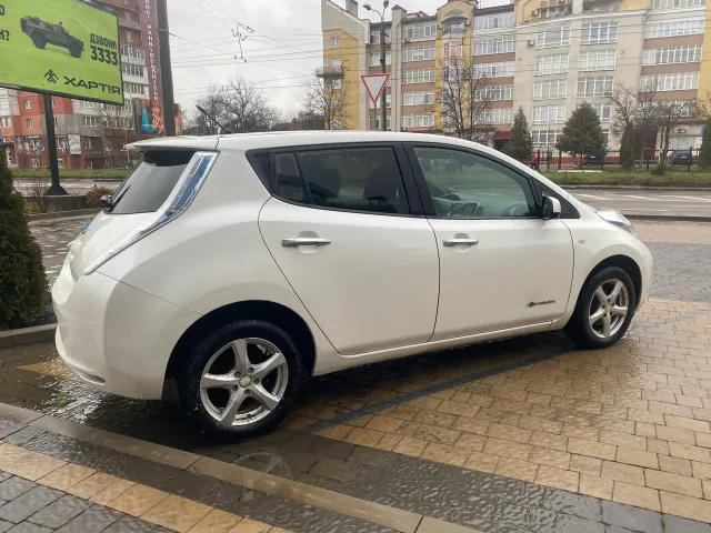 Nissan Leaf - фото 4